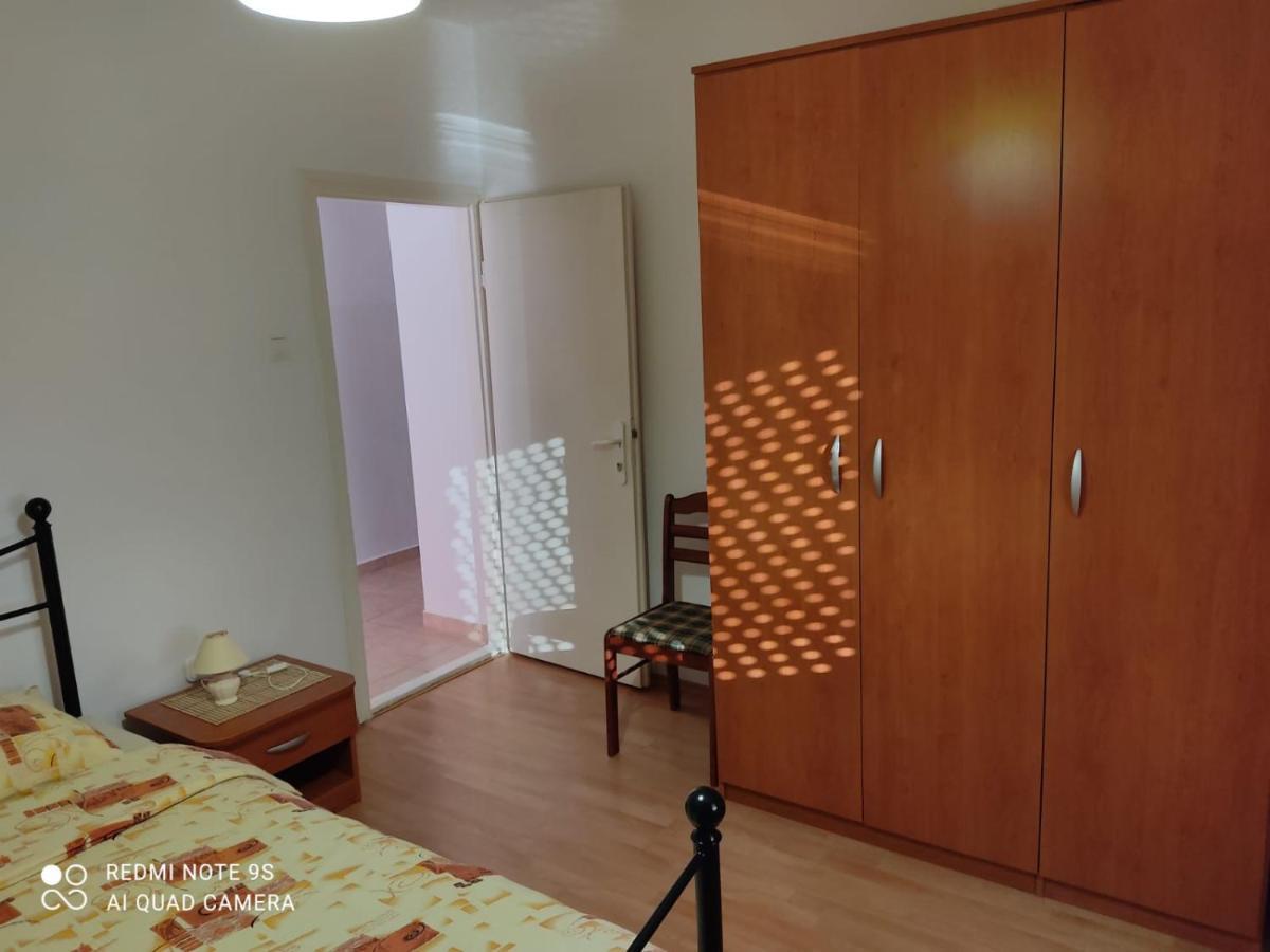 Apartmani Iva Свети Юрай Екстериор снимка