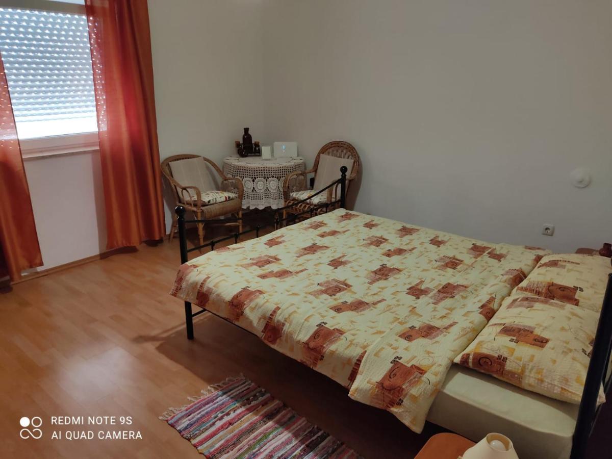 Apartmani Iva Свети Юрай Екстериор снимка