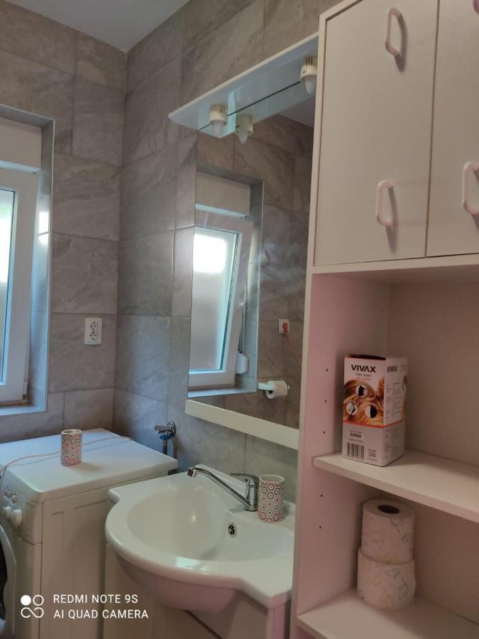Apartmani Iva Свети Юрай Екстериор снимка