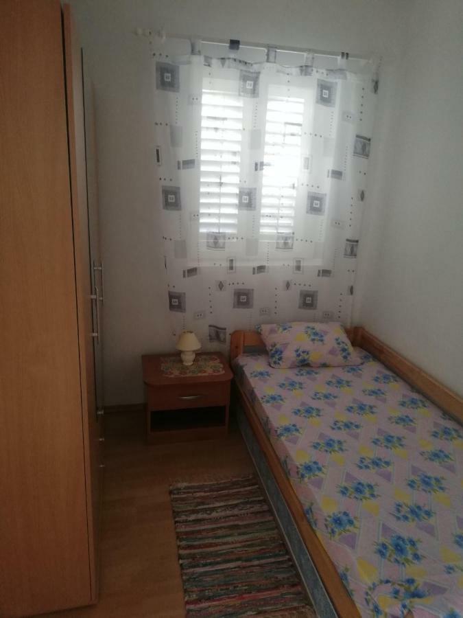 Apartmani Iva Свети Юрай Екстериор снимка
